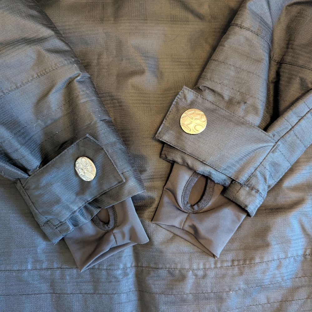 Roxy Black Jacket with Subtle Pattern - Picture 10 of 15